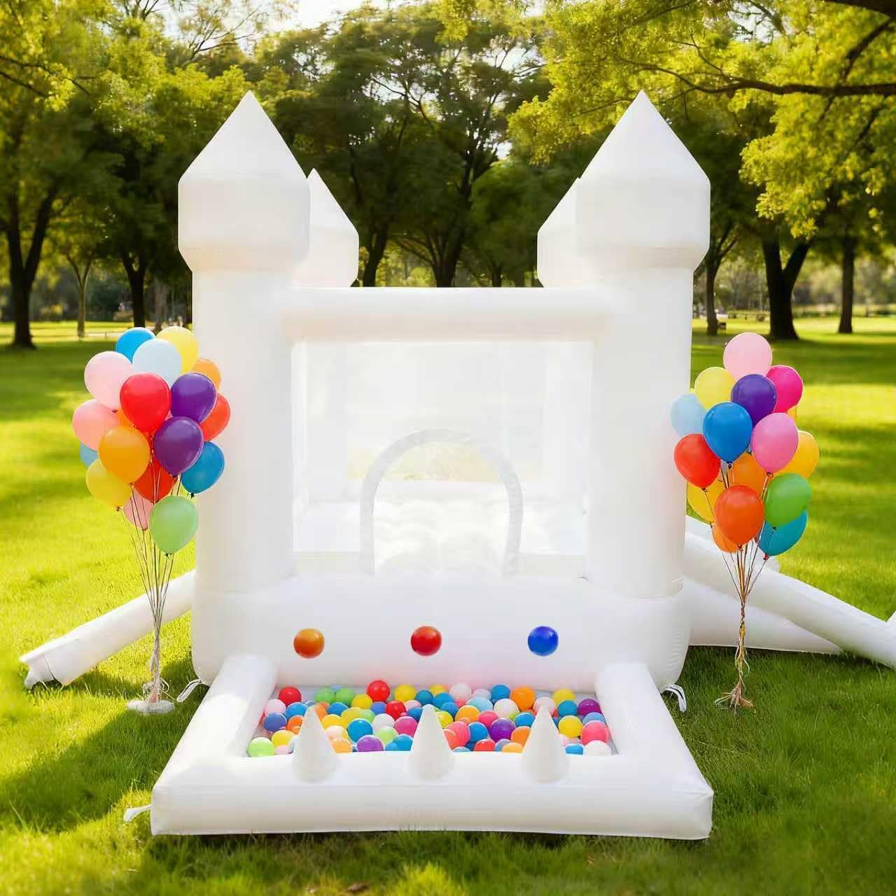 白いバウンスハウス、屋内および屋外用のインフレータブル遊具、 - Kids Outdoor House のレビューと価格
