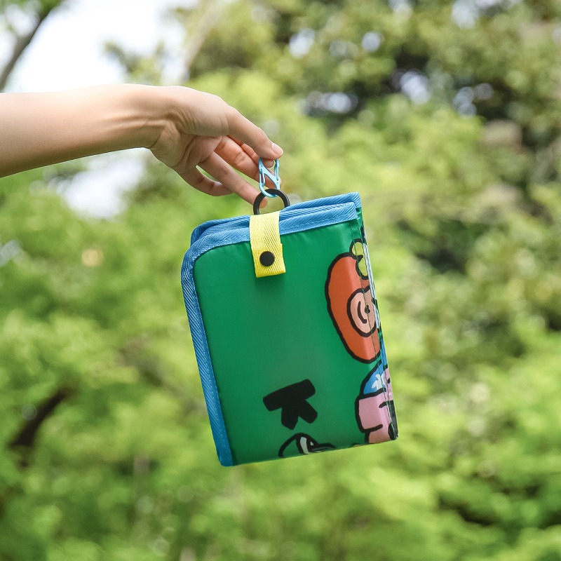 防水ナイロン製ジュースドッグピクニックマット、大型折りたたみ - Kids Outdoor Mat のレビューと価格