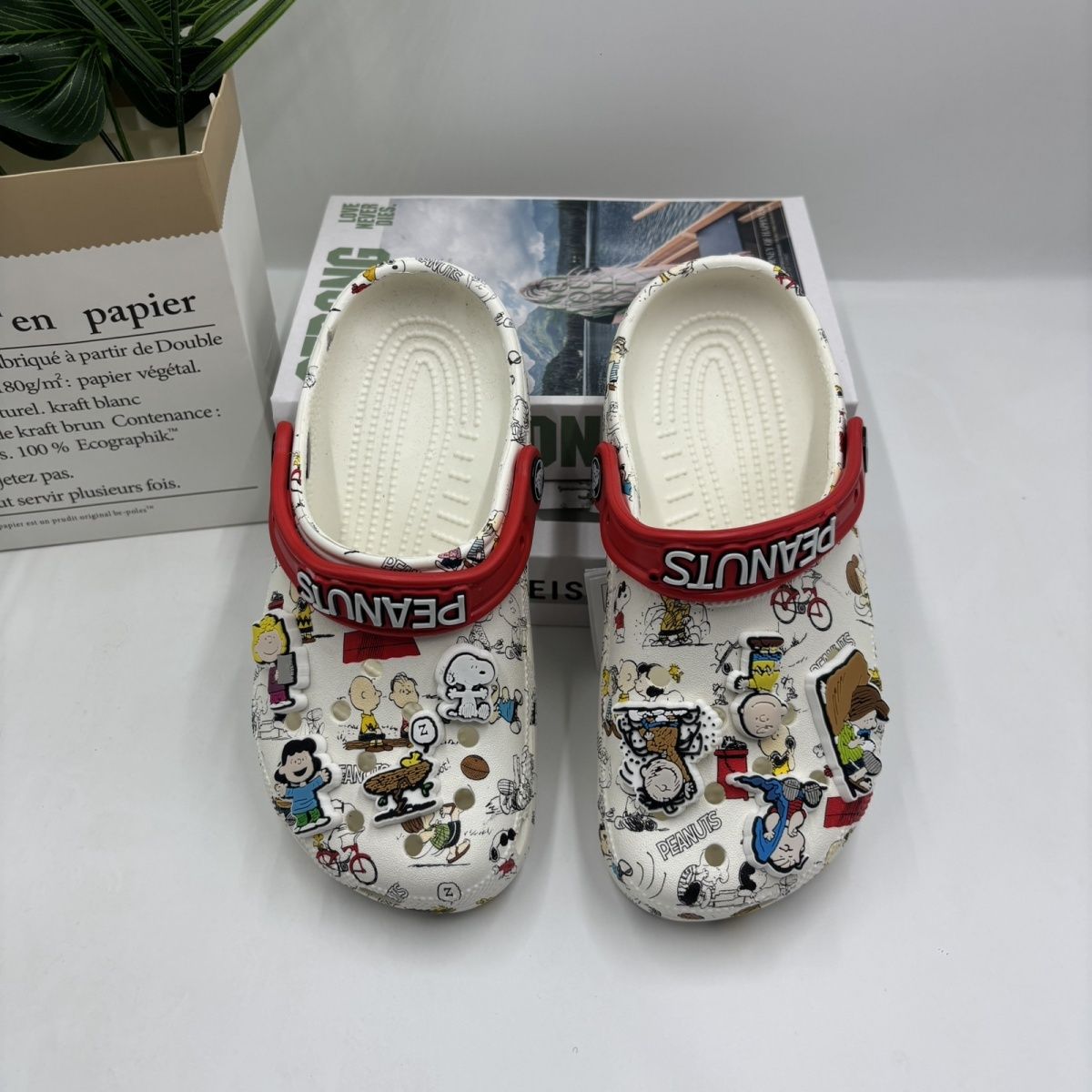 スヌーピー速乾性子供用漫画柄クロッグソフト滑り止め穴あきウォ - Kids Outdoor Tools のレビューと価格